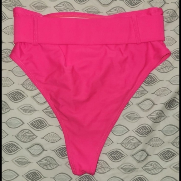 ♥︎Hot Pink Bikini♥︎ - Picture 11 of 12